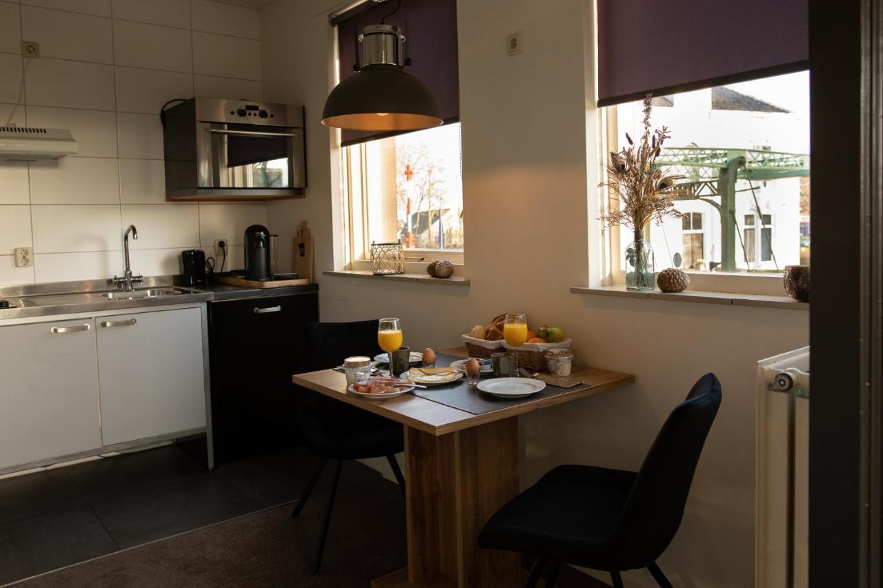 빌로크지일 Yep! Slapen Bij De Sluis B&B 외부 사진