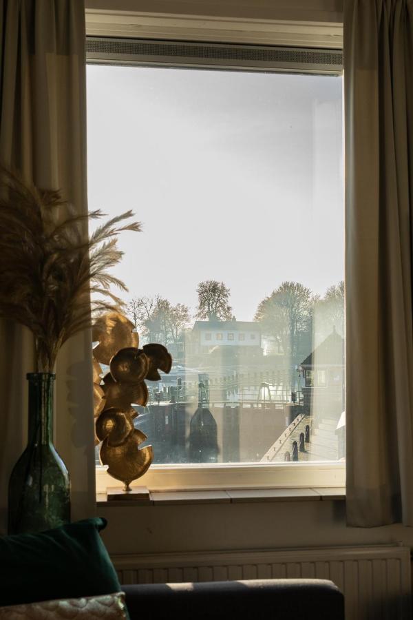 빌로크지일 Yep! Slapen Bij De Sluis B&B 외부 사진